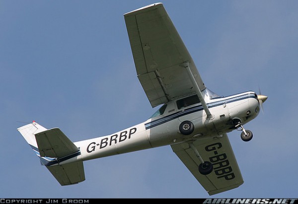 Pesawat Cessna Jatuh di Indramayu, Petugas Cari Satu Awak